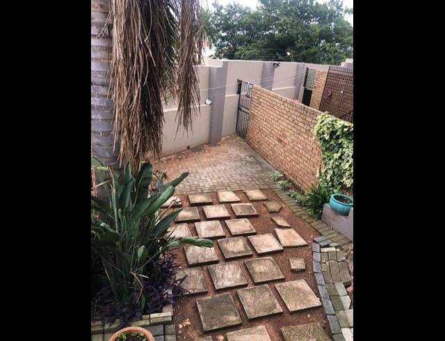 2 BEDROOM APARTMENT FOR SALE IN PRIMROSE HILL